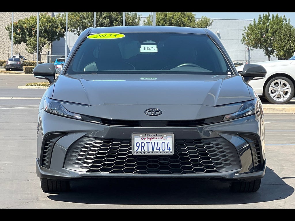 2025 Toyota Camry SE