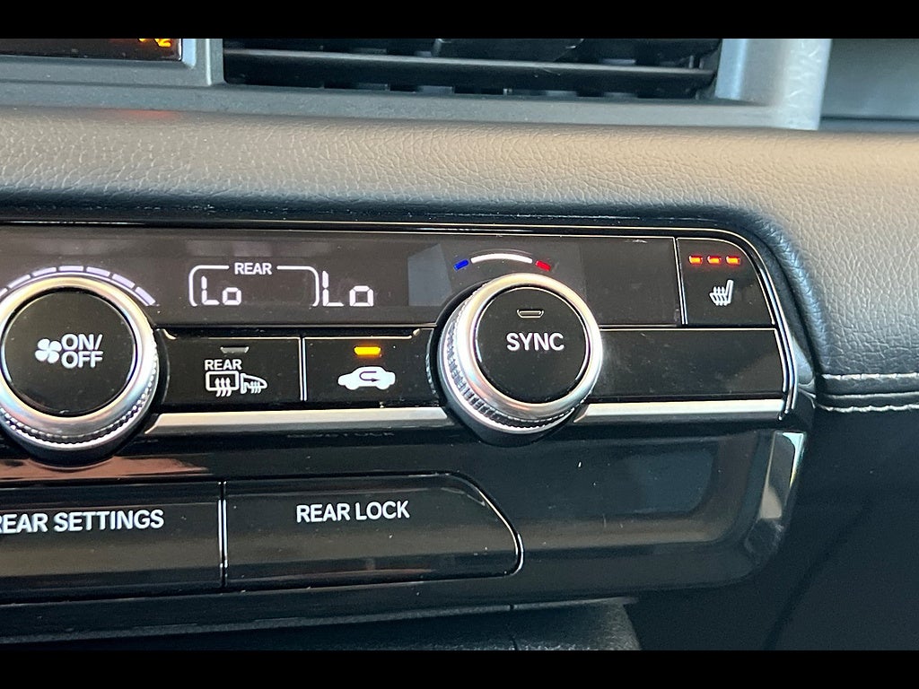 2024 Honda Pilot EX-L w/Rear Captain's Chairs