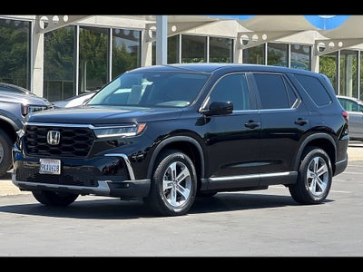 2024 Honda Pilot EX-L w/Rear Captain's Chairs