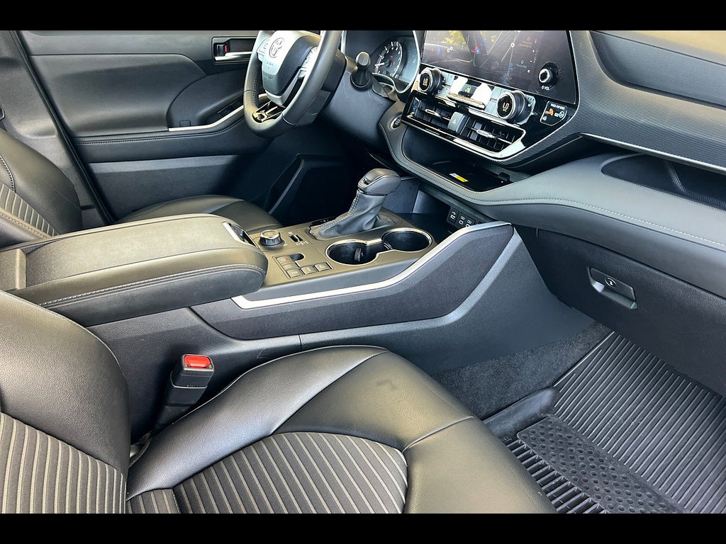 2024 Toyota Highlander XSE