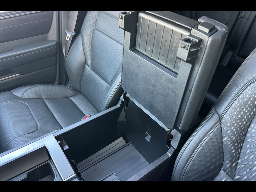 2024 Toyota Sequoia SR5