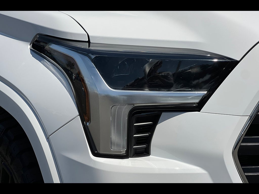 2024 Toyota Sequoia SR5