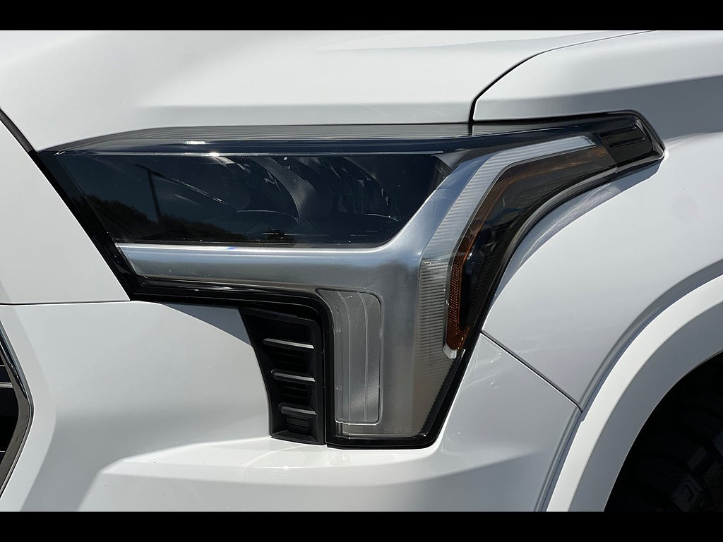 2024 Toyota Sequoia SR5