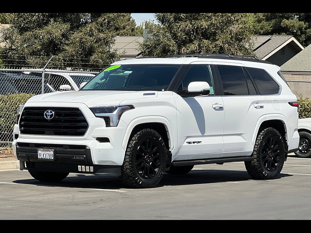 2024 Toyota Sequoia SR5
