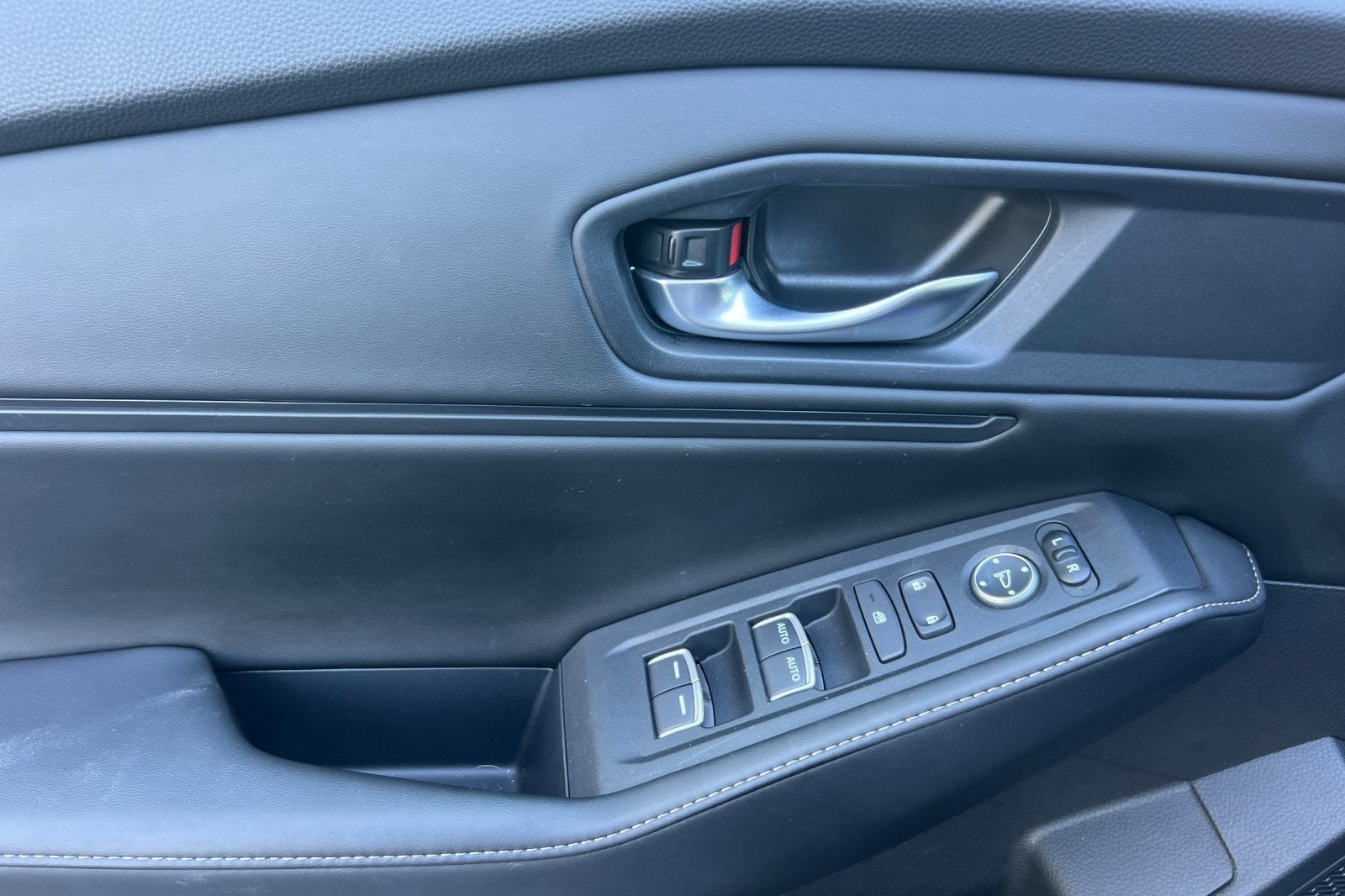 2023 Honda Accord Hybrid Sport w/o BSI